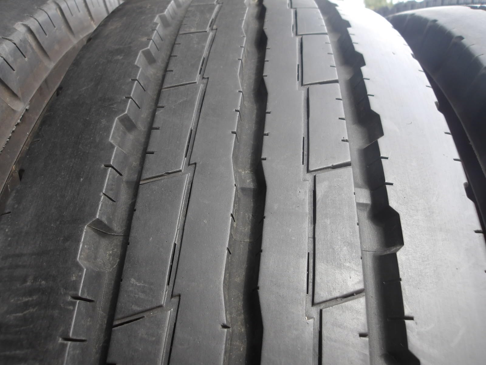 Amazon.co.jp: P847-9 215/70R17.5 夏6本セット サマータイヤ LT 118